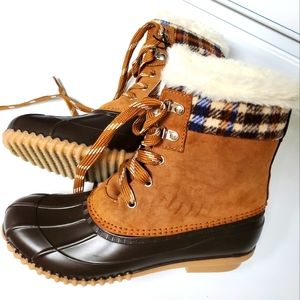 MAURICE'S boots 8.5 WHITNEY BOOT snow rain fleece